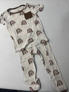 Kyte BABY Cream Pajama Set with Brown Rainbow Print